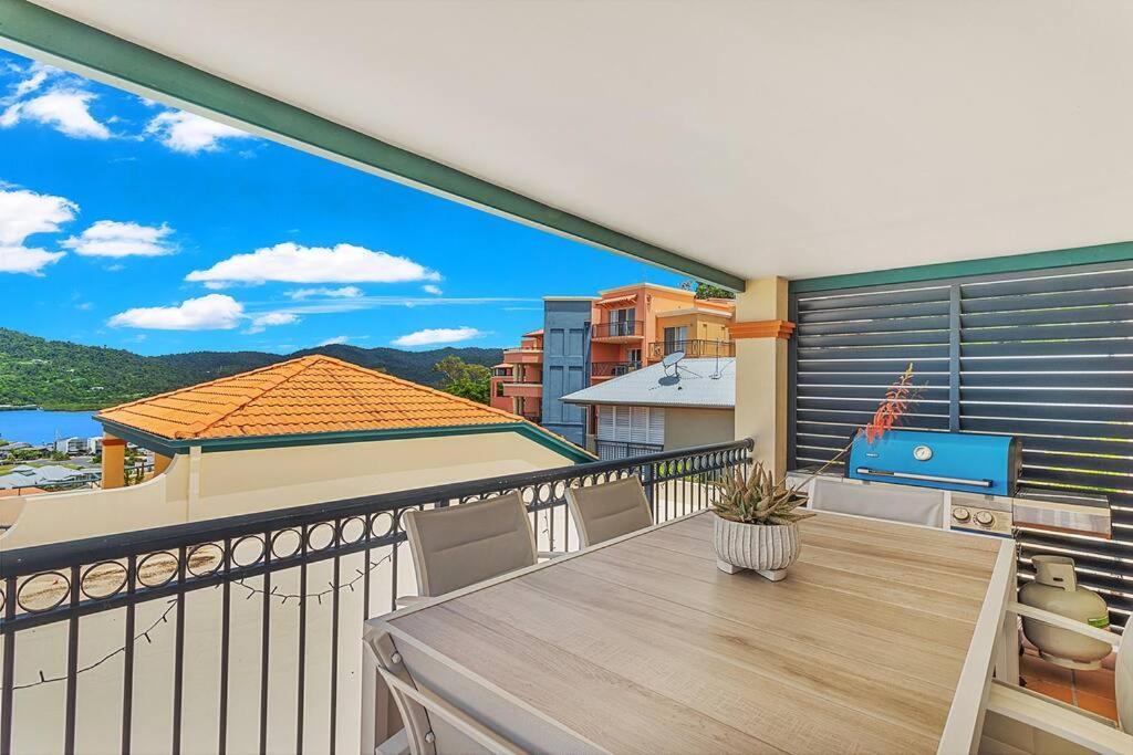Aqua Vista Apartment Airlie Beach Exterior photo